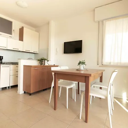 Bia's - Fronte Mare Apartament *
